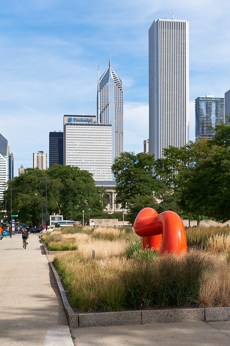 Statue in downtown Chicago