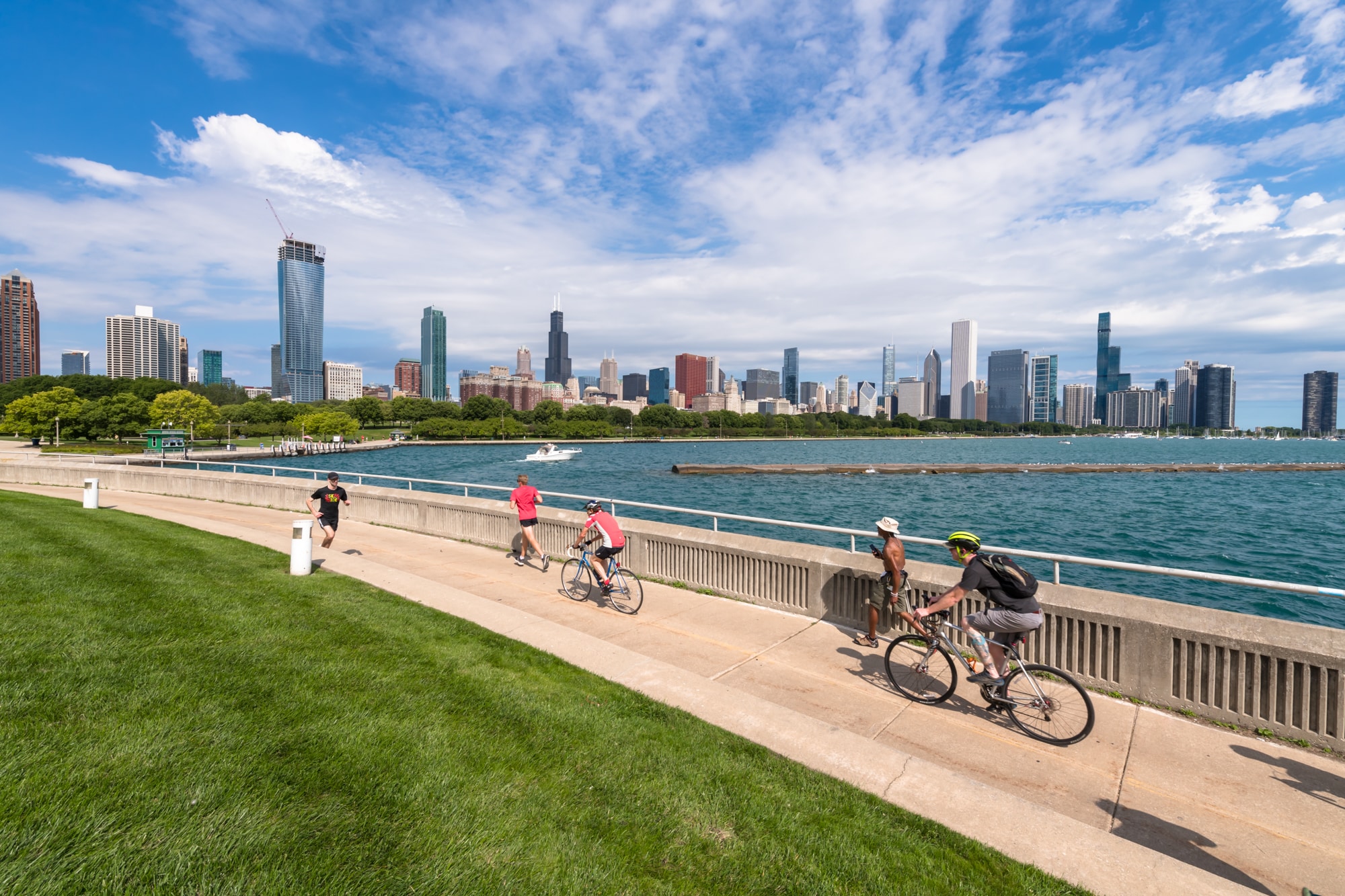 Chicago Lakefront Trail along Lake Michigan