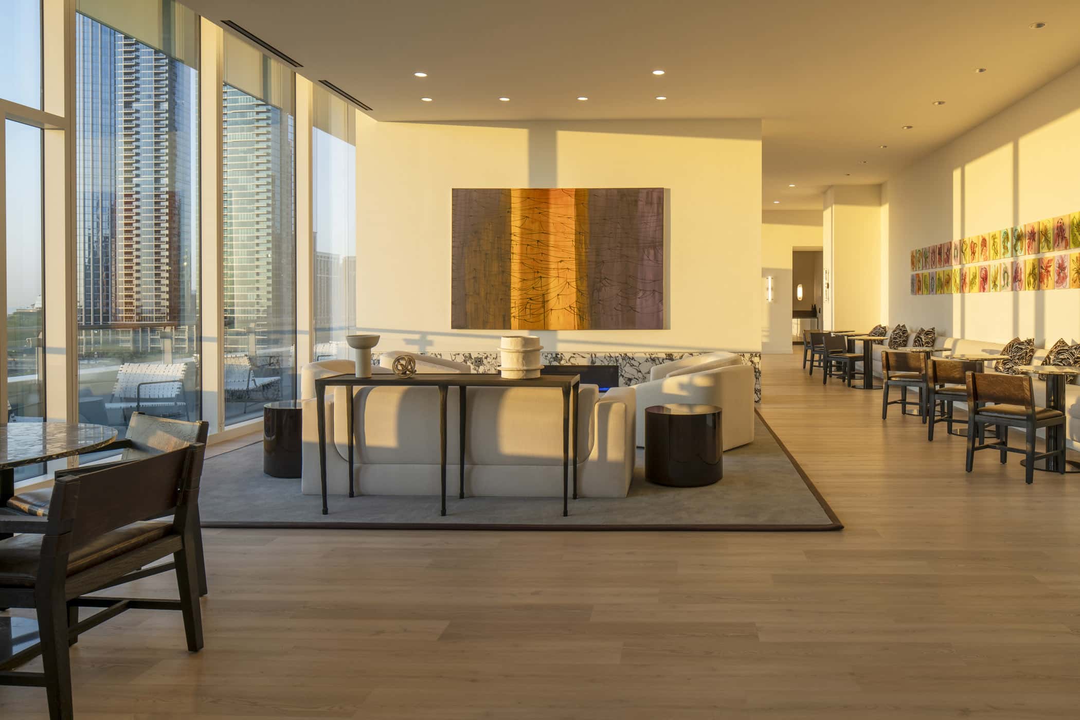 1000M grant park lounge sunrise