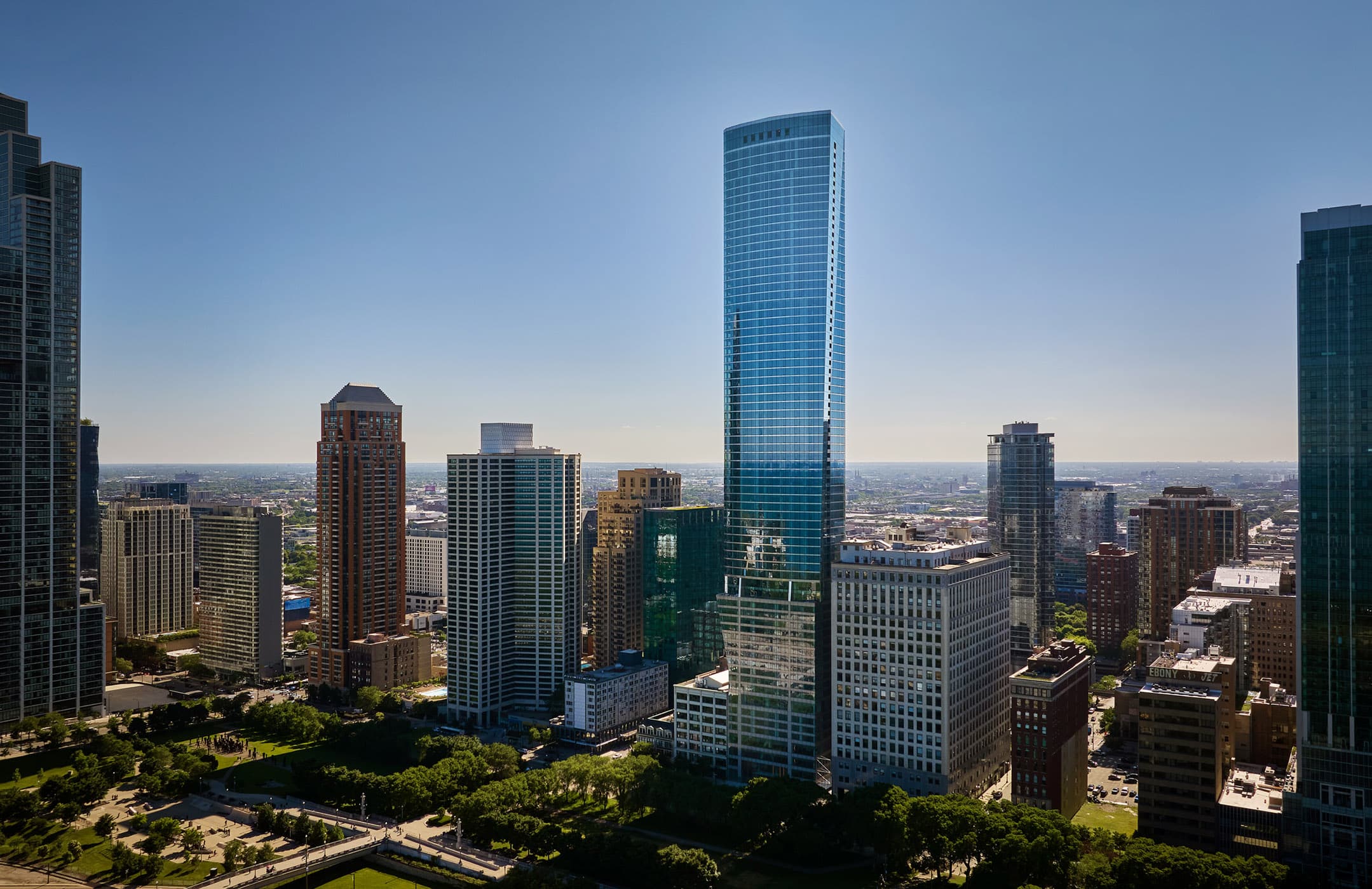 1000M Exterior overlooking grant park downtown Chicago