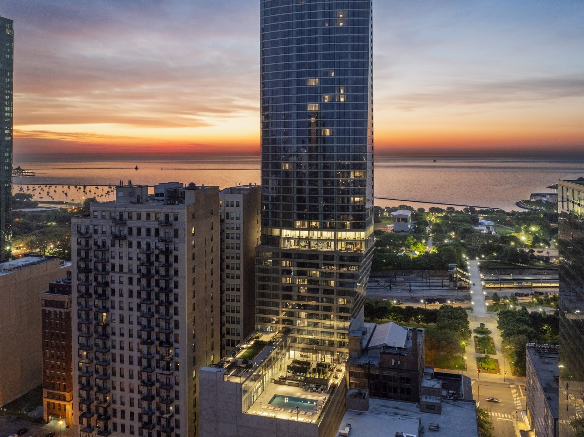 1000M Exterior Sunset Lake